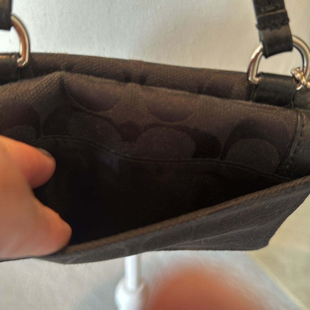 COACH authentic NWOT over the shoulder bag NWOT - Picture 6 of 6